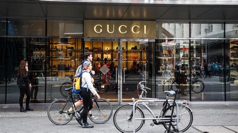 gloria lee pr executive gucci|When Brands Find Themselves In A Bind: A Lesson In PR From .